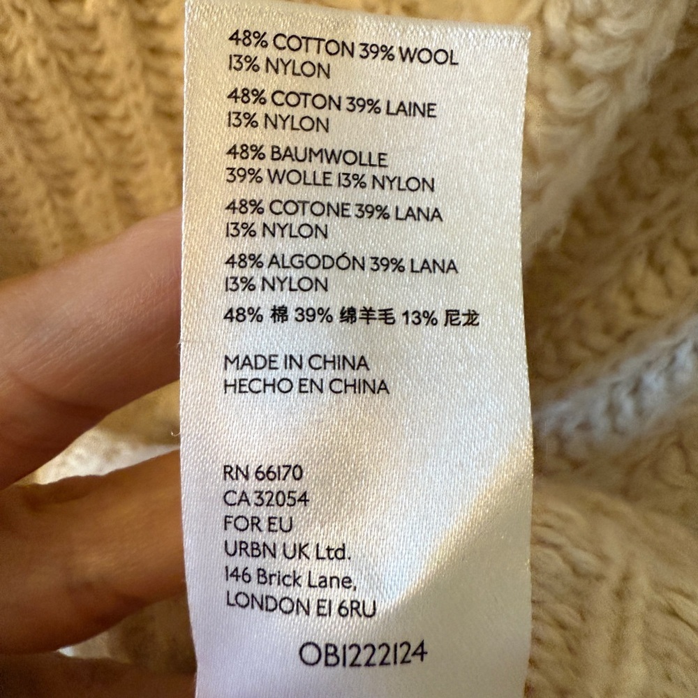 Anthropologie Pilcro wool mix Cream V-Neck oversized Sweater - Picture 5 of 9
